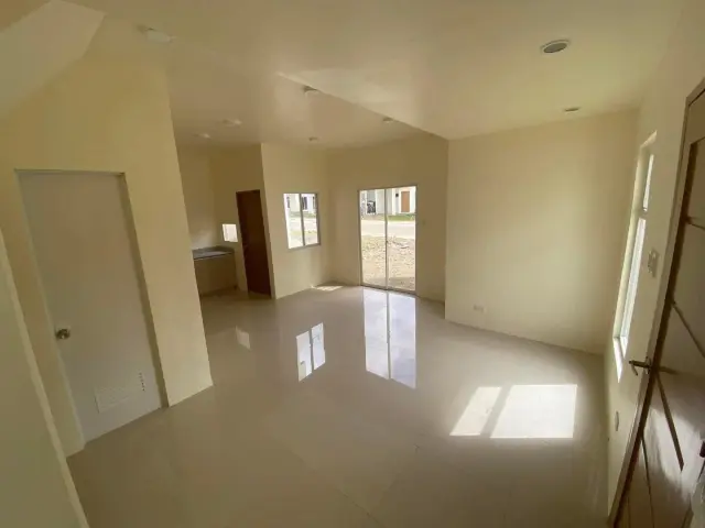 FOR RENT – Velmiro Uptown CDO P1(Corner unit) - Secondary Image