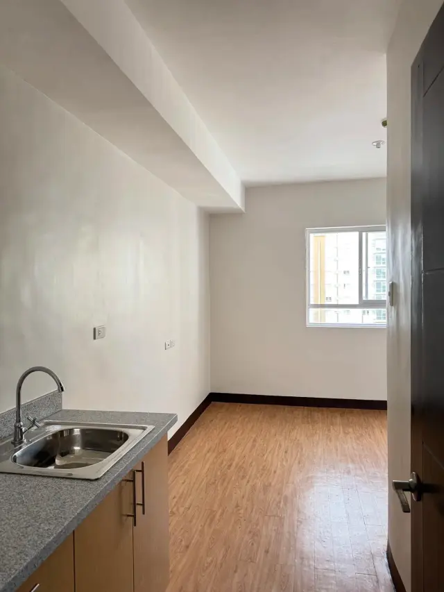 Rent Condo Near Gaisano & Ayala - Secondary Image