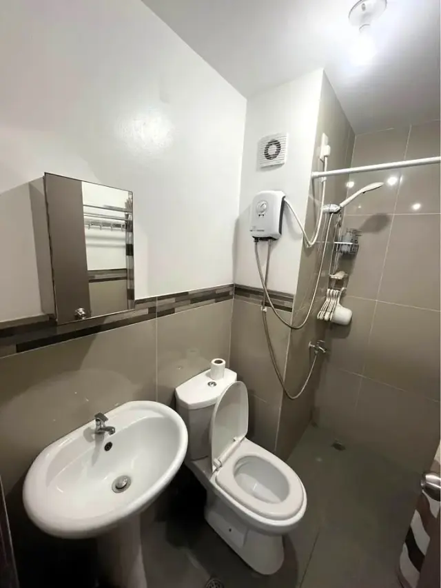 Studio Loft -type Condo for rent in Mandaue City Cebu Near CDU. Mall and Hospital - Secondary Image