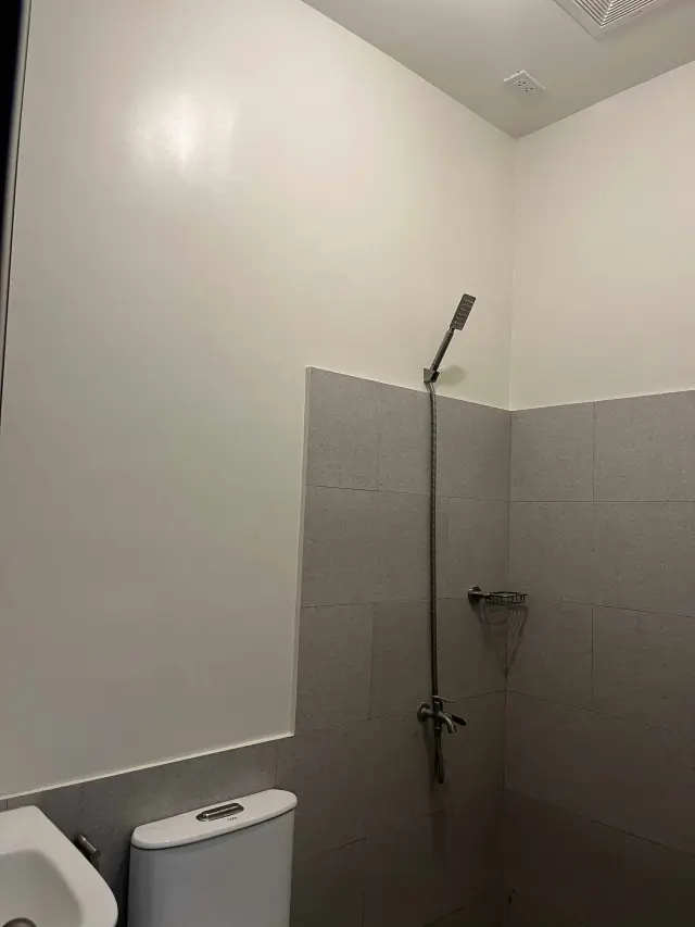 STUDIO UNIT W/ BALCONY FOR RENT AT THE MEDIAN - Secondary Image