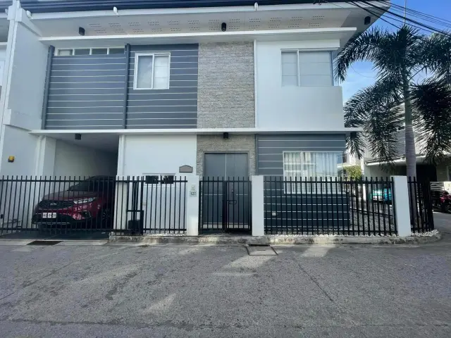 Elegant Townhouse in Agro Macro For Rent - Secondary Image