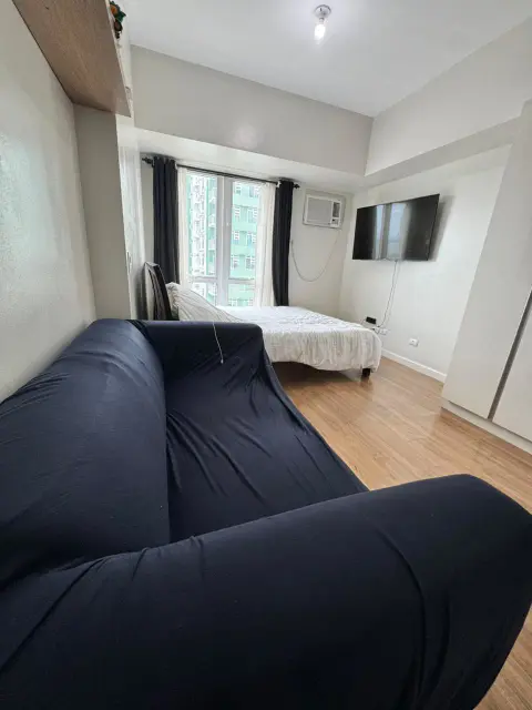 solinea-studio-unit-with-parking-for-rent