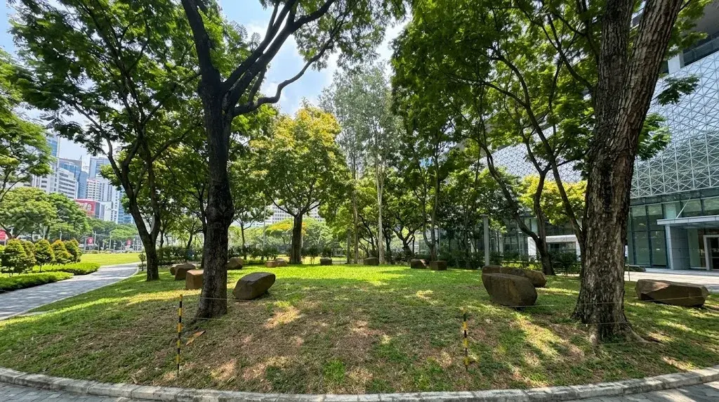 Looking for a Quiet Green Space in BGC? Discover J.Y. Campos Park
