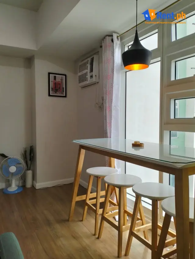 Cozy Studio Unit For Rent in Solinea Tower 1 Pet Friendly - Secondary Image