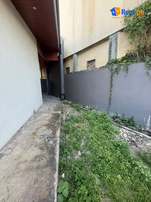 For Rent: High-Visibility Commercial Space in Dumaguete City - Secondary Image
