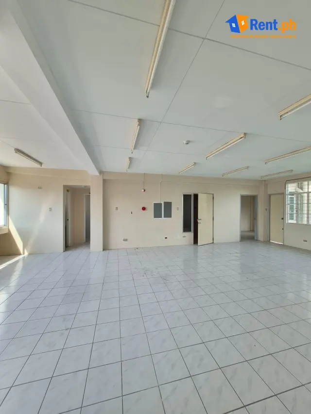 Ready-to-Use 82sqm Office Space For Rent in San Juan St, Dumaguete - Secondary Image