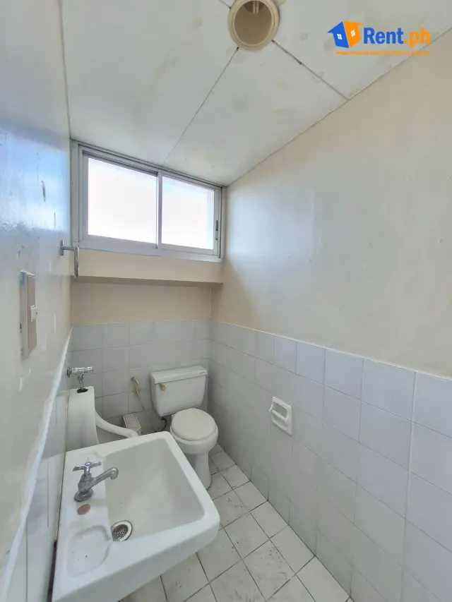 Ready-to-Use 82sqm Office Space For Rent in San Juan St, Dumaguete - Secondary Image