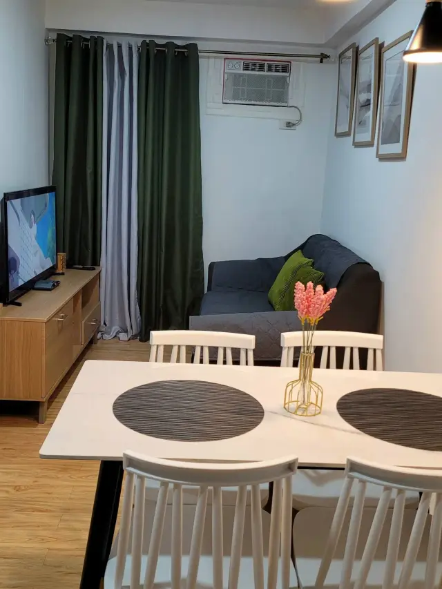 1 Bedroom Aesthetic Design Near SM LANANG PREMIER - Secondary Image