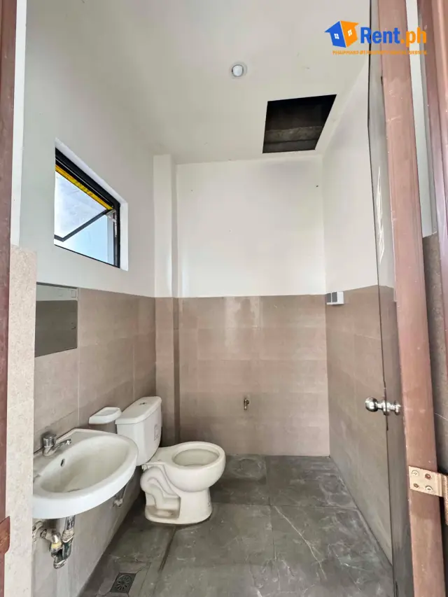 Prime 50sqm Office Space For Rent in GenSan Dadiangas, Nuñez St. - Secondary Image