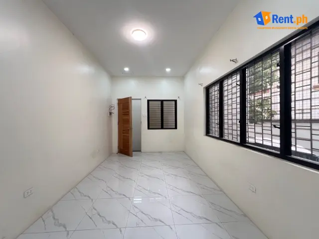 CLEAN AND SAFE CORNER PAD IN MACASANDIG CDO WITH PARKING - Secondary Image
