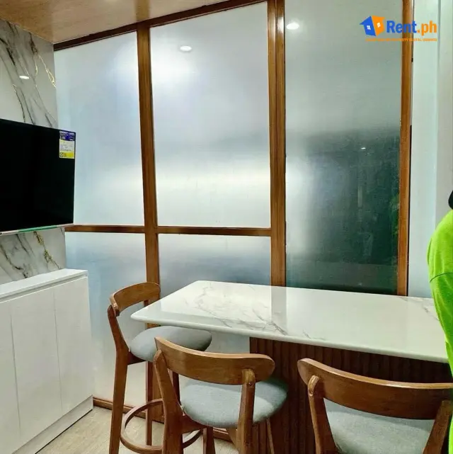 Noble Place 1BR Condo w/ Balcony Fully Furnished w/ Parking - Secondary Image
