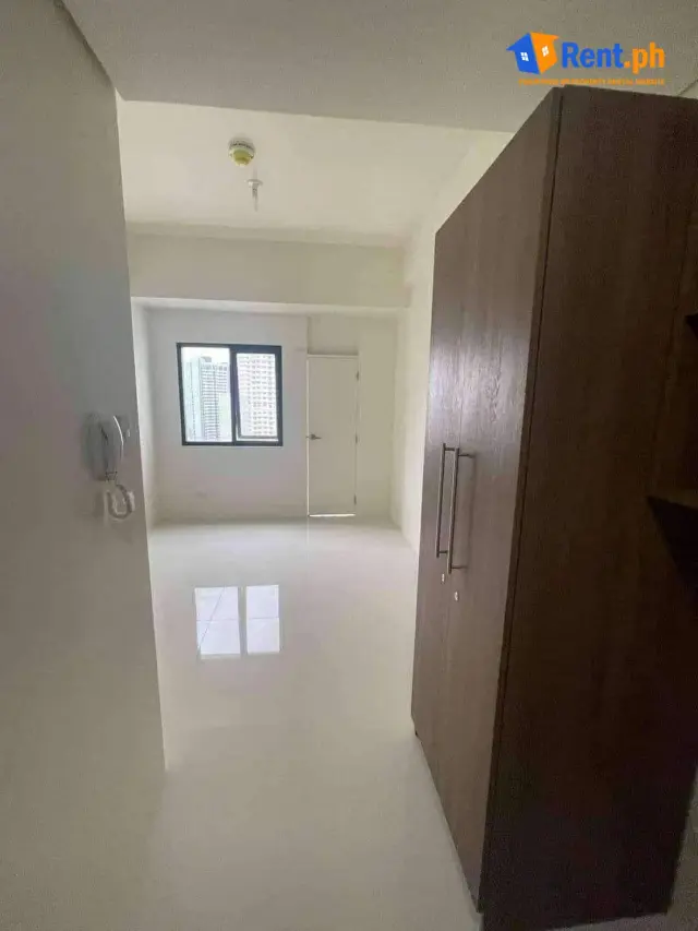 Condo near DLSU/CSB: 3 Torre Lorenzo Taft (Incl. Dues & Water) - Secondary Image
