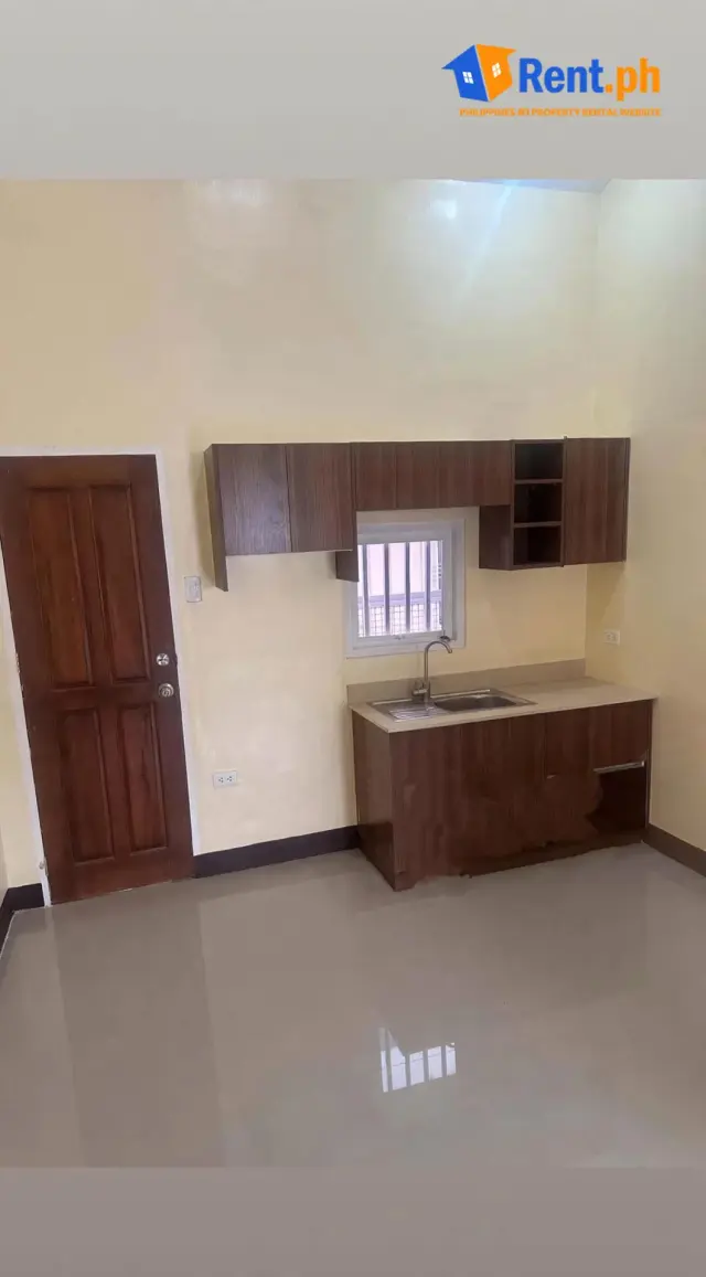 Spacious newly renovated 3 bedrooms house for rent - Secondary Image