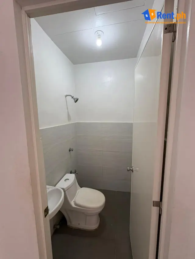 Affordable Rowhouse for Rent – 2 Bedrooms, 1 Bathroom - Secondary Image