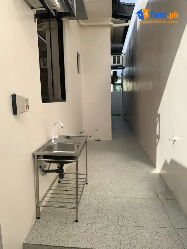 House for rent in mabolo cebu City 4bedrooms and 2 cr - Secondary Image