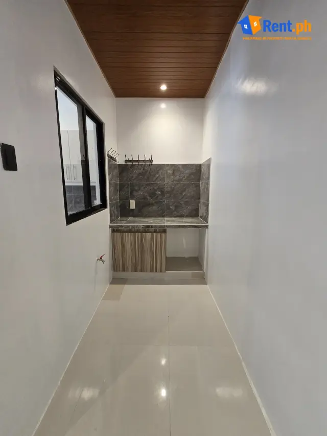 Modern 3BR Townhouse For Rent in Tisa Cebu City with Parking - Secondary Image