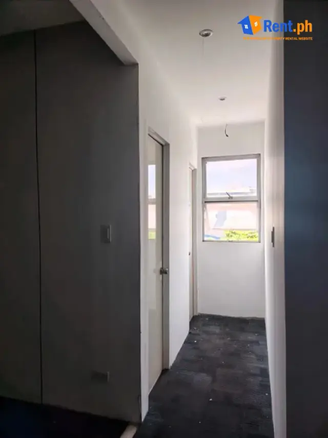 Office Space for rent in Tipolo Mandaue along national Highway - Secondary Image