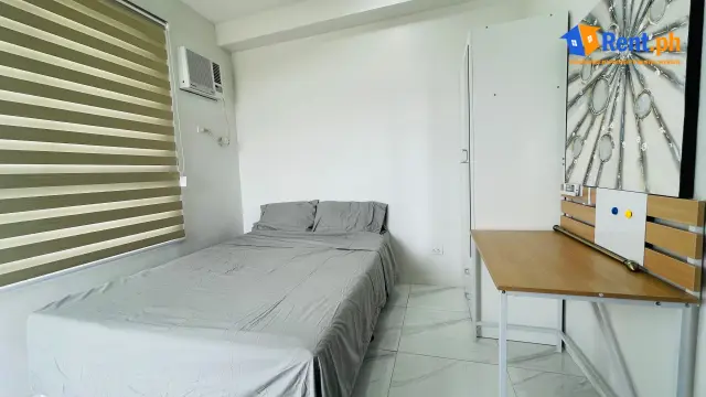 Modern Studio with Balcony Condominium For Rent in Cebu City near Capitol - Secondary Image