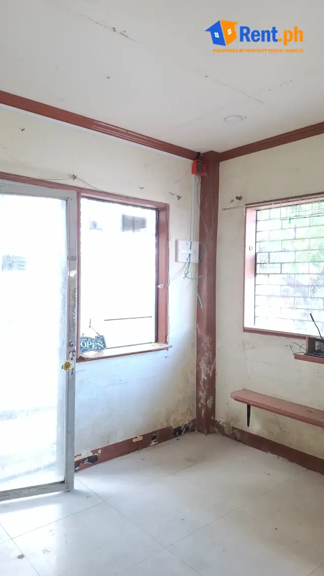 PRIME LOCATION FACING MAIN ROAD COMMERCIAL SPACE FOR RENT - Secondary Image