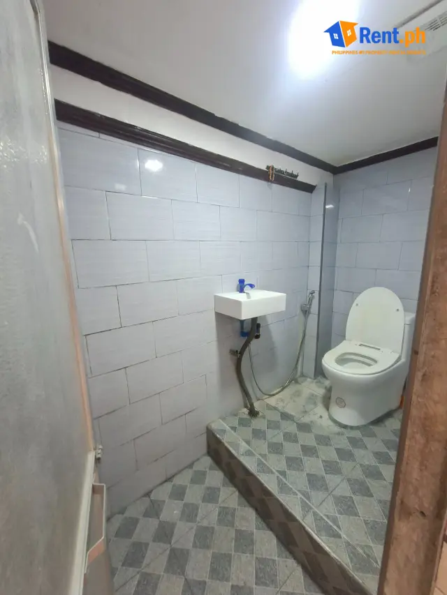 Unfurnished house and lot for rent - Secondary Image