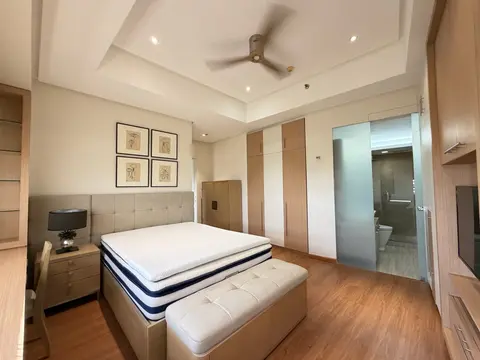 for-rent-semi-penthouse-2br-at-icon-residences-bgc-for-rent
