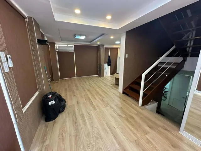 3 STOREY HOUSE & LOT IN MAHOGANY GROOVE - Secondary Image