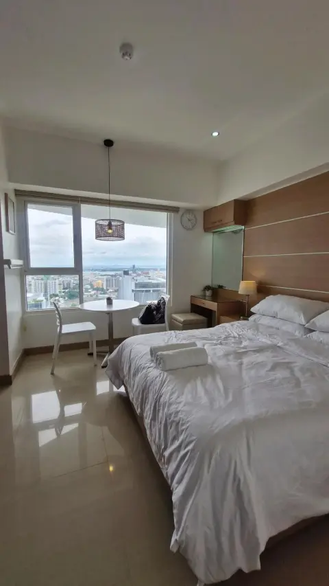 calyx-centre-it-park-apas-lahug-cebu-city-for-rent
