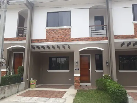 flood-free-subdivision-townhouse-for-rent-liloan-cebu-for-rent