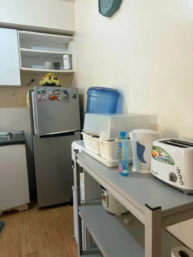 Avida Towers, Tower 1 Across Sugbo Mercado Inside IT Park, Fully furnished - Secondary Image