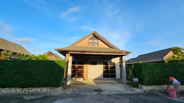 HOUSE AND LOT FOR RENT AT ADUNA BEACH VILLAS - Secondary Image