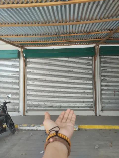 4 Door Commercial Spaces