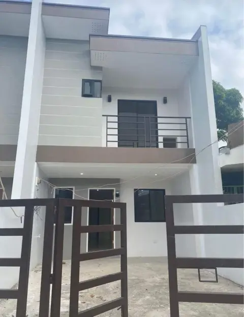 house-4-bedrooms-unfurnished-agro-macro-subdivision-cabancalan-mandaue-city-cebu-for-rent