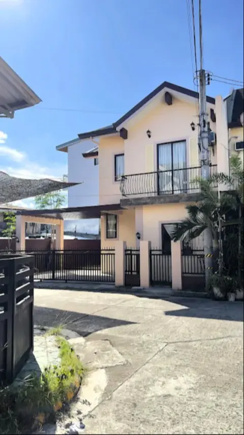 4-bedroom-single-detached-house-and-lot-in-basak-mandaue-city-for-rent