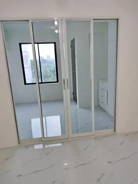 semi-furnished-studion-with-bedroom-division-in-deca-tisa-for-rent