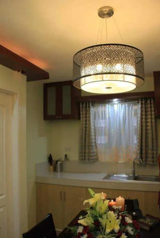 2 bedroom Condominium w/ parking for rent - Secondary Image