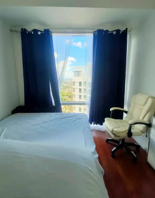 1 Bedroom Condo For Rent in Marco Polo Cebu - Secondary Image