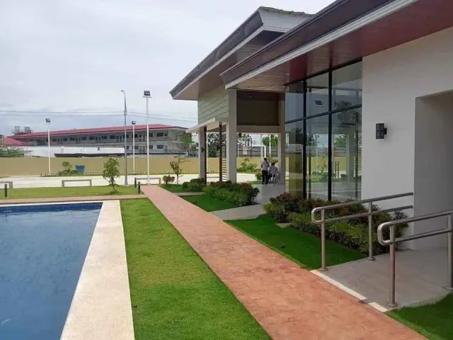 Unfurnished Studio unit in Plumera Mactan - Secondary Image