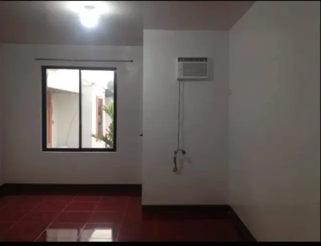 STUDIO UNIT WITH BALCONY FOR LEASE - Secondary Image