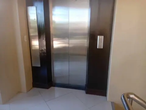 multiple-units-2nd-floor-commercial-space-at-brgy-taculing-bacolod-city-welevator-for-rent