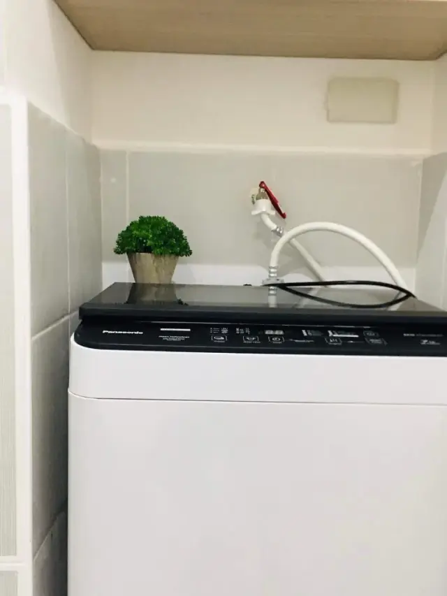 FULLY FURNISHED 1BR FOR RENT IN ROYAL OCEAN CREST MACTAN - Secondary Image