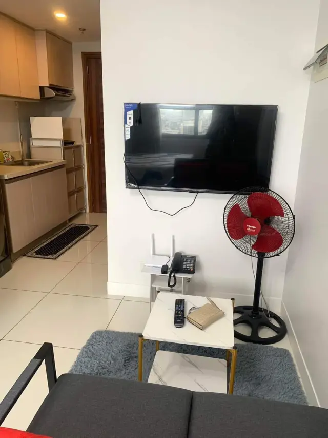 FURNISHED STUDIO UNIT IN HORIZON TOWER2 - Secondary Image
