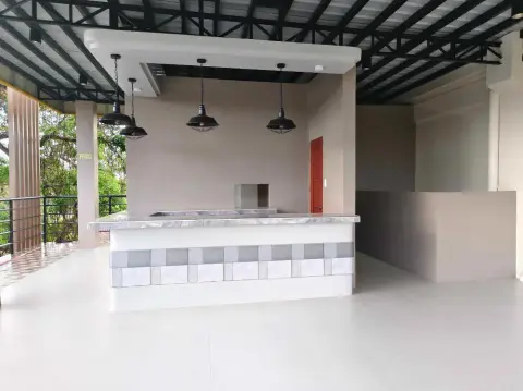 rooftop-with-kitchen-and-counter-top-for-rent