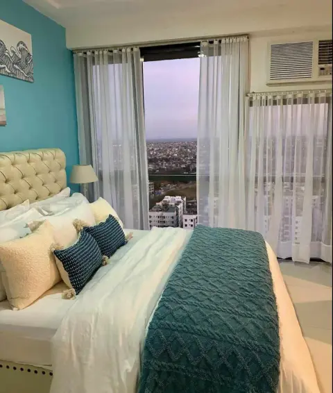 modern-city-living-at-viceroy-mckinley-hill-for-rent