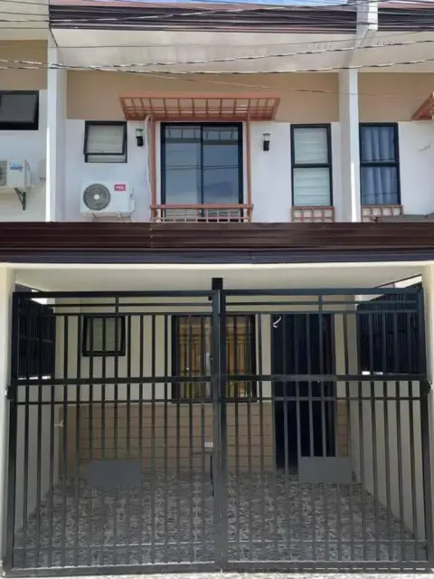 townhouse-for-rent-casamira-naga-city-cebu-for-rent