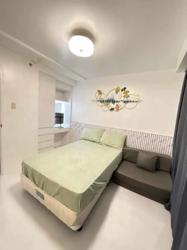 2 Bedroom-Condominium - Secondary Image