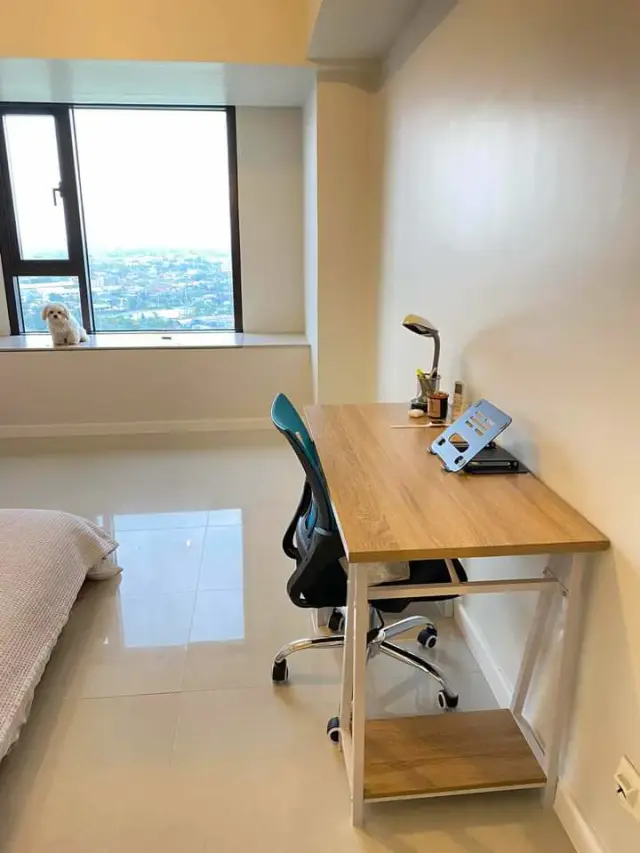 SEMI-FURNISHED STUDIO UNIT AT MANDANI BAY FOR RENT - Secondary Image