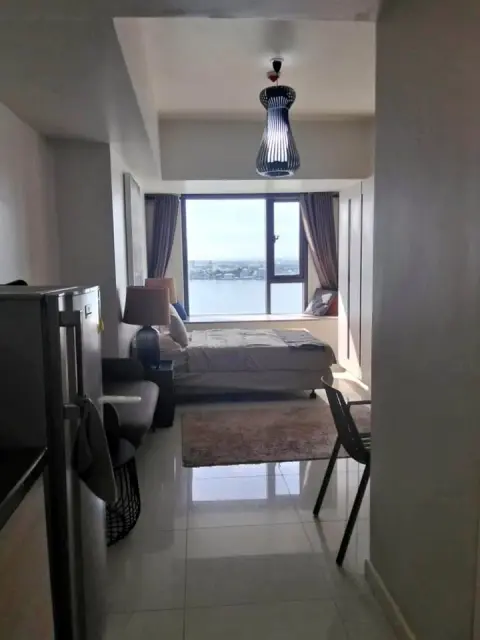 furnished-studio-type-condo-for-rent-in-mandani-bay-mandaue-city-for-rent