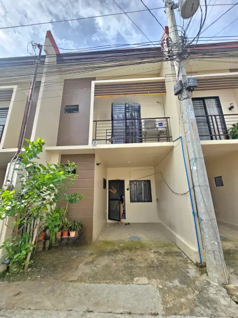 semi-furnished-house-and-lot-in-robinslane-cotcot-for-rent