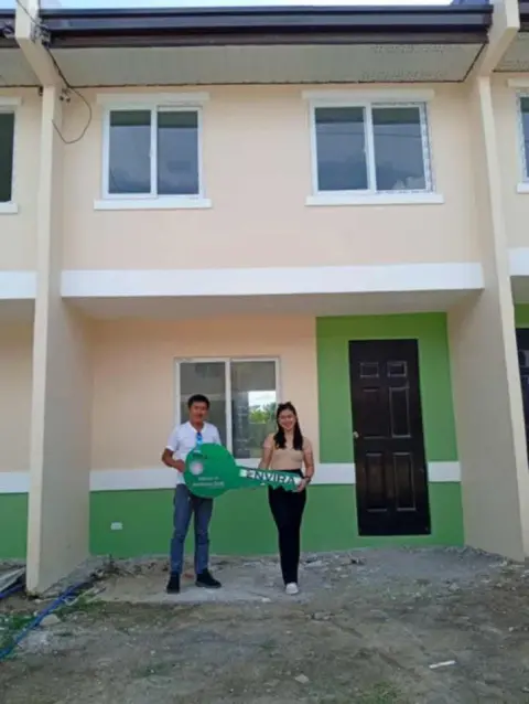2-storey-envira-unit-bare-type-for-rent