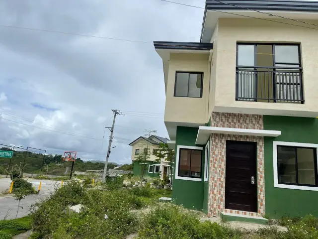CORNER WITH MOUNTAIN VIEW 3BR HOUSE FOR RENT IN TOLO TOLO CONSOLACION - Secondary Image